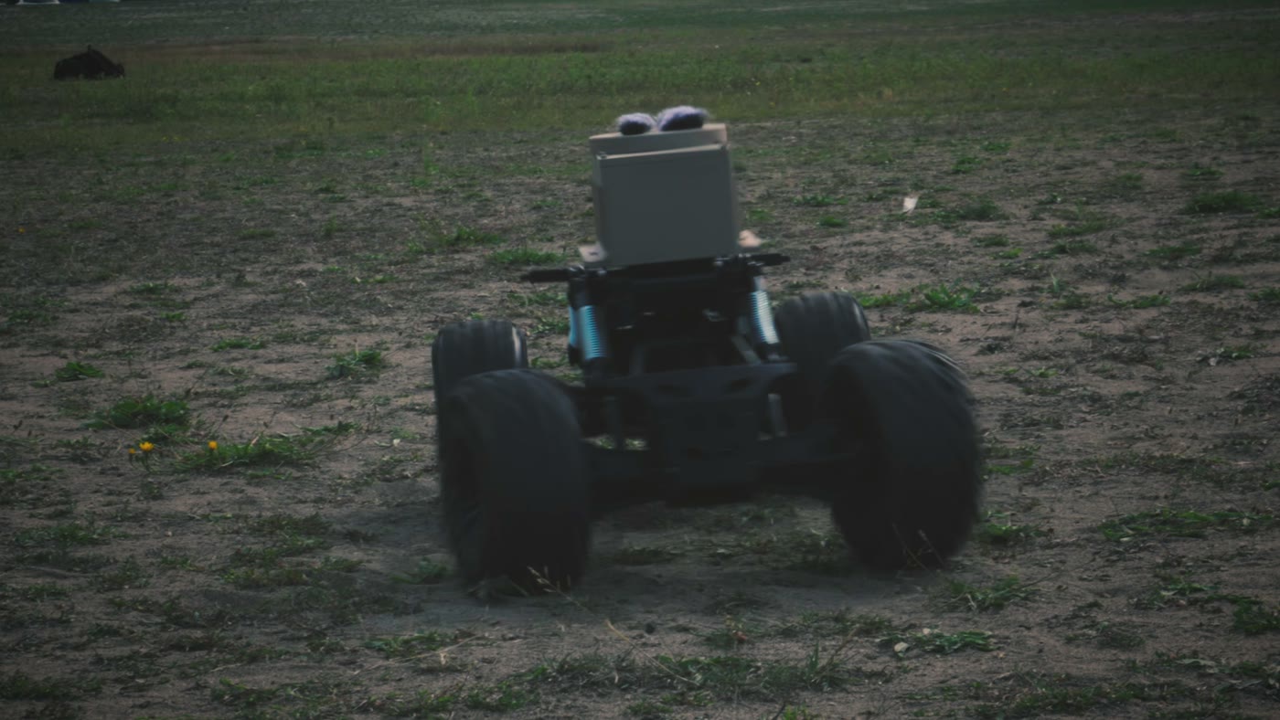 Mobile Echo moving across open ground